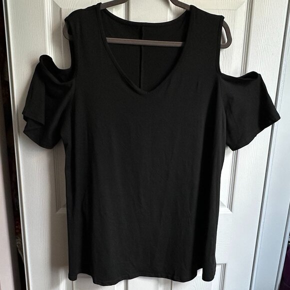 Set of 2 Cold Shoulder Short Sleeve Tops - Red and Black - Women's Plus 1x NWOT - Picture 5 of 8